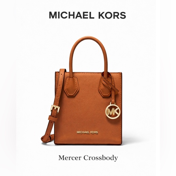 MICHAEL Michael Kors Handbags - Michael Kors Mercer Crossbody🤎